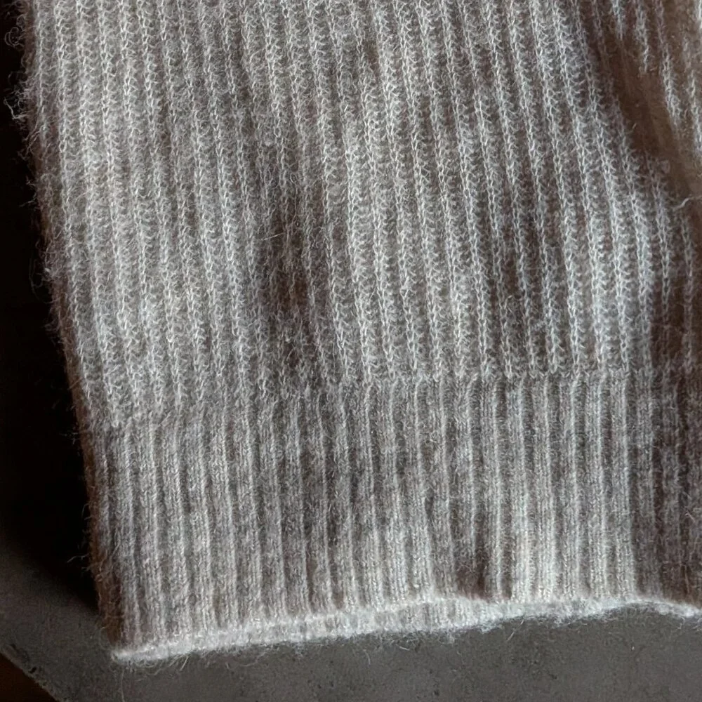 Everlane | The Cocoon Alpaca Crew | Almond | Small - Picture 14 of 16